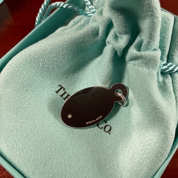 Tiffany & Co “valuable” diamond oval disk charm 925 unused w/box limited w/ box - Picture 6 of 6